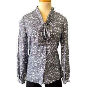 Tory Burch Printed-Silk Bow Blouse, Gray, size 2
